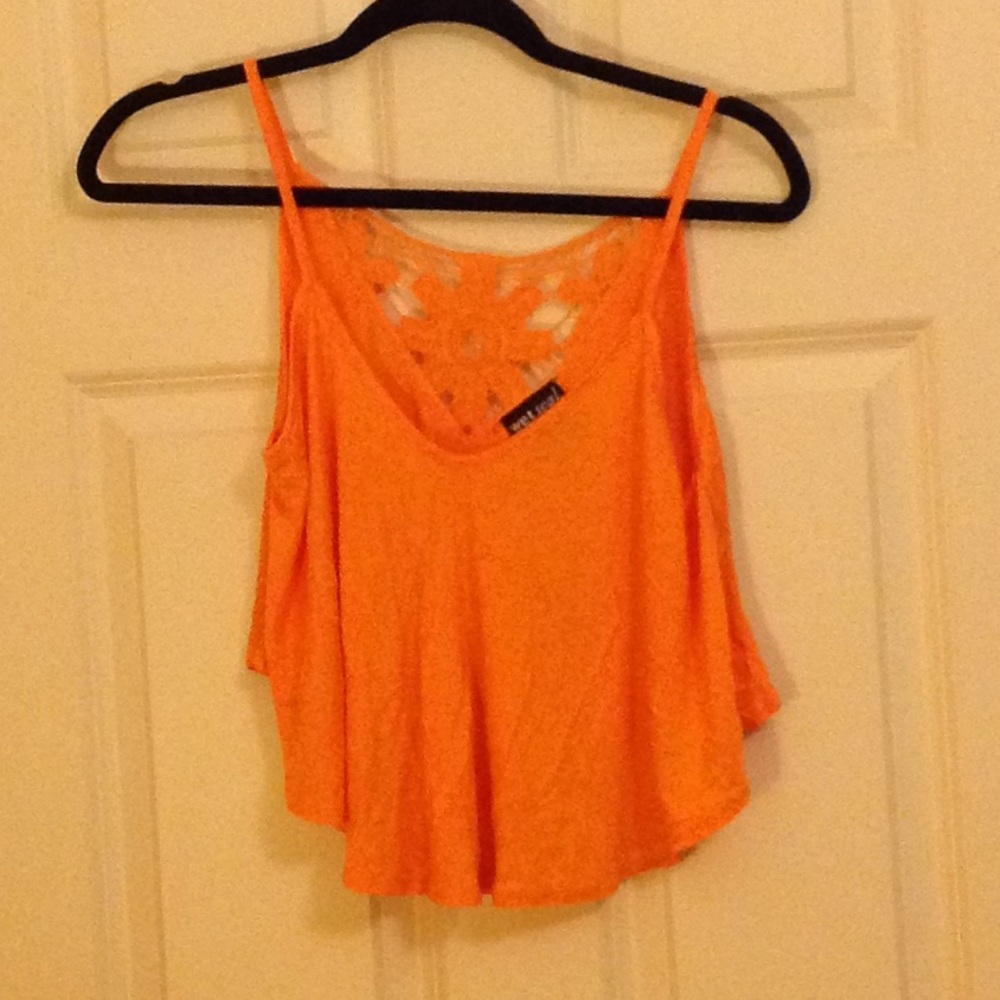 Swing top